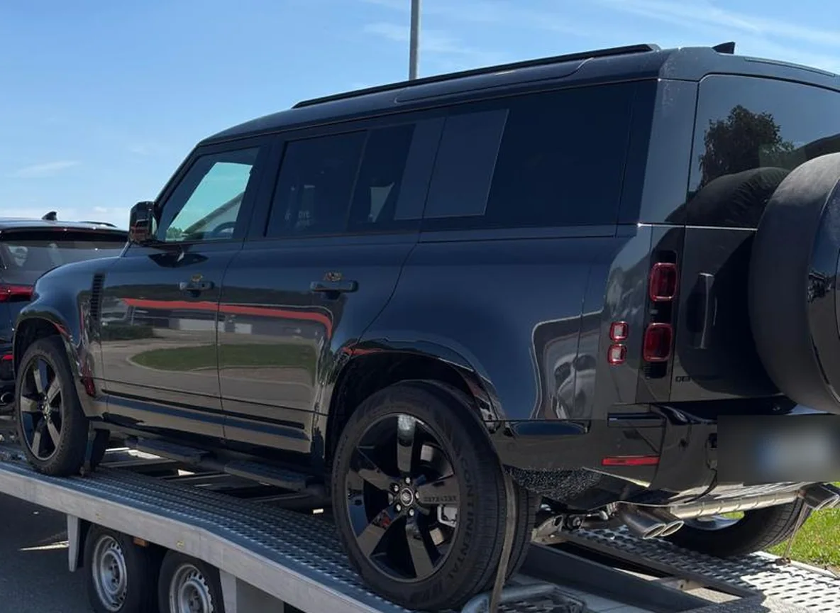 Land Rover Defender